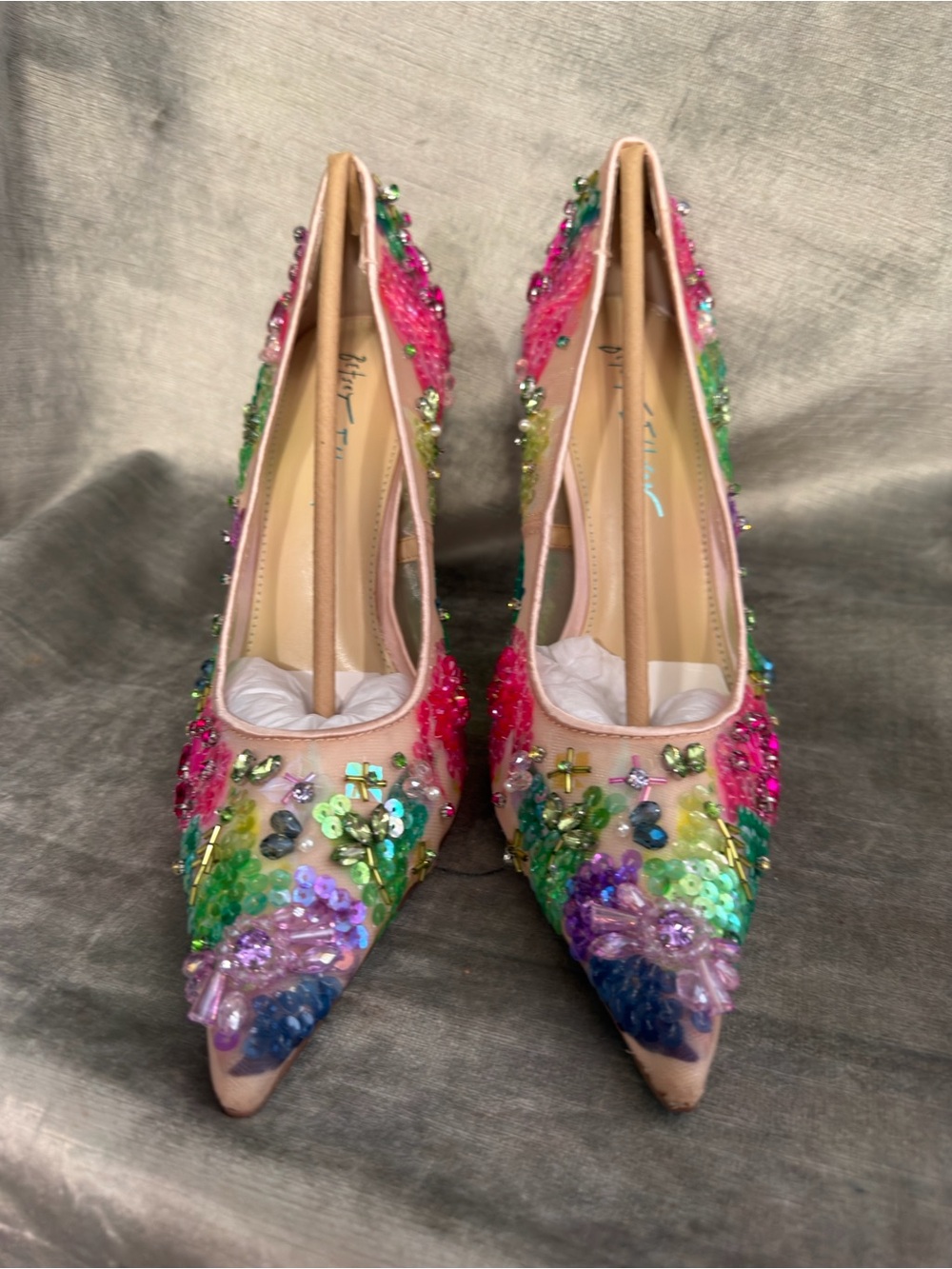 Betsey Johnson Netta Heeled Pump in Nude Multicolor Women's Shoe w/sequins. 10